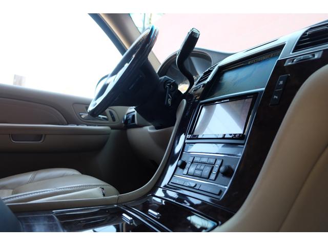 キャデラックエスカレード ＥＳＶ　ＫＭＣ２６インチＡＷ／フロントツインモニター／純正リアモニター２基／０９年メーター／電動ステアリングコラム／電動ランニングボード／ＳＲ／ＢＯＳＥ／ココアカシミヤ内装／電動リアゲート／セカンドキャプテン（62枚目）
