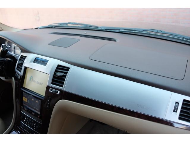 キャデラックエスカレード ＥＳＶ　ＫＭＣ２６インチＡＷ／フロントツインモニター／純正リアモニター２基／０９年メーター／電動ステアリングコラム／電動ランニングボード／ＳＲ／ＢＯＳＥ／ココアカシミヤ内装／電動リアゲート／セカンドキャプテン（63枚目）