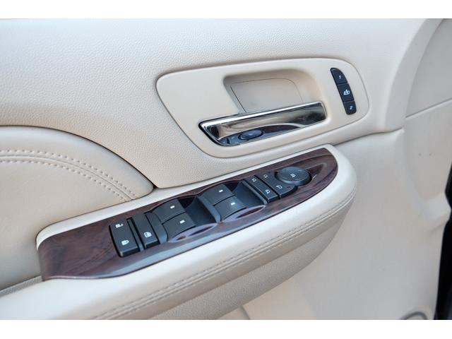 キャデラックエスカレード ＥＳＶ　ＫＭＣ２６インチＡＷ／フロントツインモニター／純正リアモニター２基／０９年メーター／電動ステアリングコラム／電動ランニングボード／ＳＲ／ＢＯＳＥ／ココアカシミヤ内装／電動リアゲート／セカンドキャプテン（73枚目）