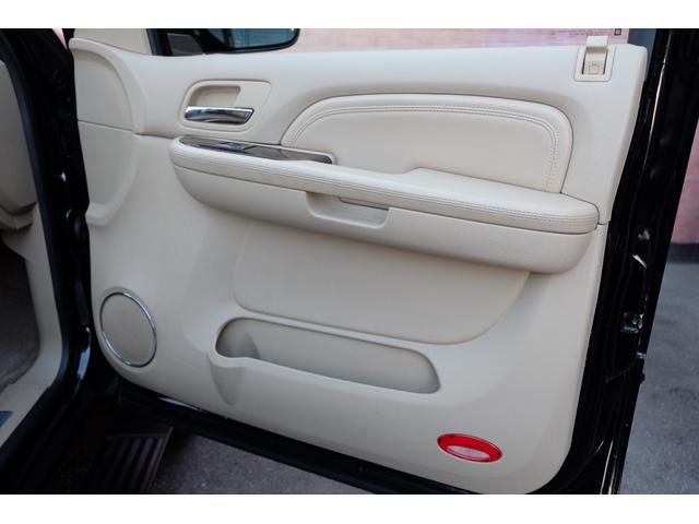 キャデラックエスカレード ＥＳＶ　ＫＭＣ２６インチＡＷ／フロントツインモニター／純正リアモニター２基／０９年メーター／電動ステアリングコラム／電動ランニングボード／ＳＲ／ＢＯＳＥ／ココアカシミヤ内装／電動リアゲート／セカンドキャプテン（74枚目）