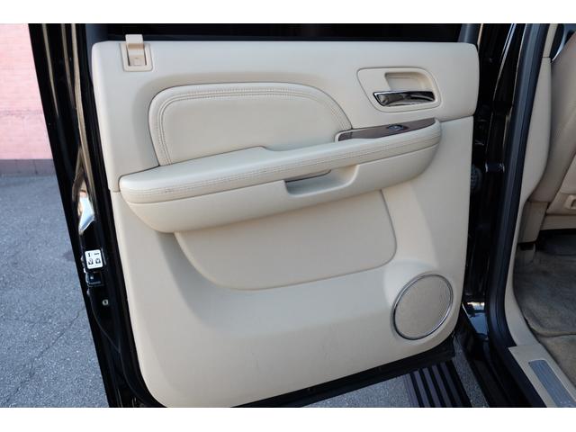 キャデラックエスカレード ＥＳＶ　ＫＭＣ２６インチＡＷ／フロントツインモニター／純正リアモニター２基／０９年メーター／電動ステアリングコラム／電動ランニングボード／ＳＲ／ＢＯＳＥ／ココアカシミヤ内装／電動リアゲート／セカンドキャプテン（75枚目）