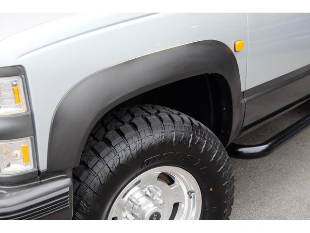 シボレータホスポーツ 　９７モデル／正規輸入車／２ドア／８ナンバー放送宣伝登録／８．６万ｋｍ／オーナーズマニュアル有／ミッキートンプソン１６ＡＷ／サイドステップ／フローティングナビ／ＥＴＣ２．０／バックカメラ／ＶＯＲＴＥＣ（12枚目）