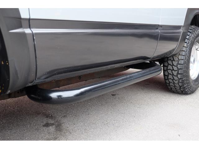 シボレータホスポーツ 　９７モデル／正規輸入車／２ドア／８ナンバー放送宣伝登録／８．６万ｋｍ／オーナーズマニュアル有／ミッキートンプソン１６ＡＷ／サイドステップ／フローティングナビ／ＥＴＣ２．０／バックカメラ／ＶＯＲＴＥＣ（14枚目）