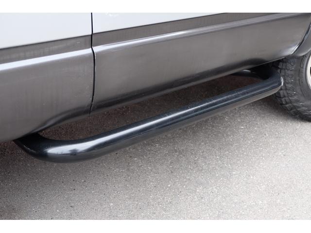 シボレータホスポーツ 　９７モデル／正規輸入車／２ドア／８ナンバー放送宣伝登録／８．６万ｋｍ／オーナーズマニュアル有／ミッキートンプソン１６ＡＷ／サイドステップ／フローティングナビ／ＥＴＣ２．０／バックカメラ／ＶＯＲＴＥＣ（39枚目）