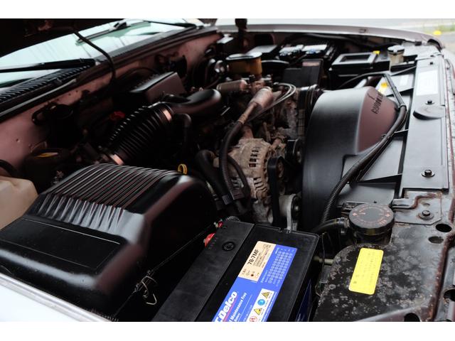 シボレータホスポーツ 　９７モデル／正規輸入車／２ドア／８ナンバー放送宣伝登録／８．６万ｋｍ／オーナーズマニュアル有／ミッキートンプソン１６ＡＷ／サイドステップ／フローティングナビ／ＥＴＣ２．０／バックカメラ／ＶＯＲＴＥＣ（47枚目）