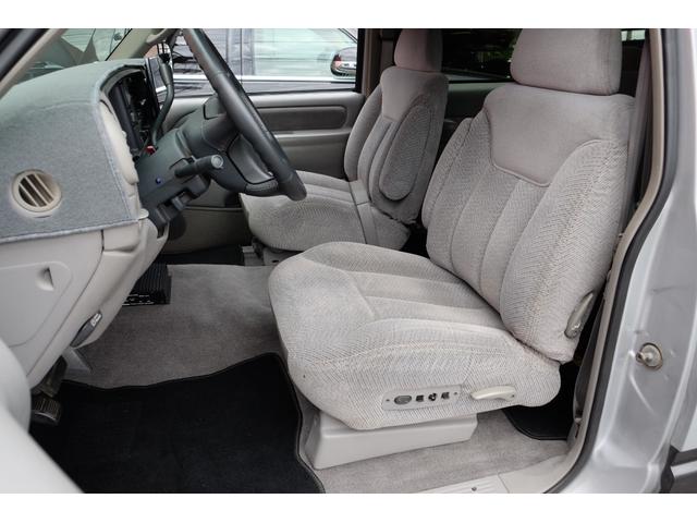 シボレータホスポーツ 　９７モデル／正規輸入車／２ドア／８ナンバー放送宣伝登録／８．６万ｋｍ／オーナーズマニュアル有／ミッキートンプソン１６ＡＷ／サイドステップ／フローティングナビ／ＥＴＣ２．０／バックカメラ／ＶＯＲＴＥＣ（53枚目）