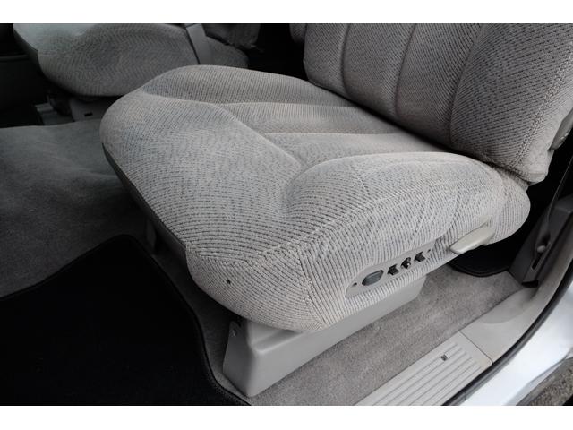 シボレータホスポーツ 　９７モデル／正規輸入車／２ドア／８ナンバー放送宣伝登録／８．６万ｋｍ／オーナーズマニュアル有／ミッキートンプソン１６ＡＷ／サイドステップ／フローティングナビ／ＥＴＣ２．０／バックカメラ／ＶＯＲＴＥＣ（55枚目）