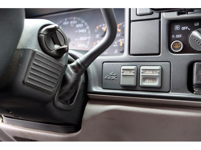 シボレータホスポーツ 　９７モデル／正規輸入車／２ドア／８ナンバー放送宣伝登録／８．６万ｋｍ／オーナーズマニュアル有／ミッキートンプソン１６ＡＷ／サイドステップ／フローティングナビ／ＥＴＣ２．０／バックカメラ／ＶＯＲＴＥＣ（61枚目）