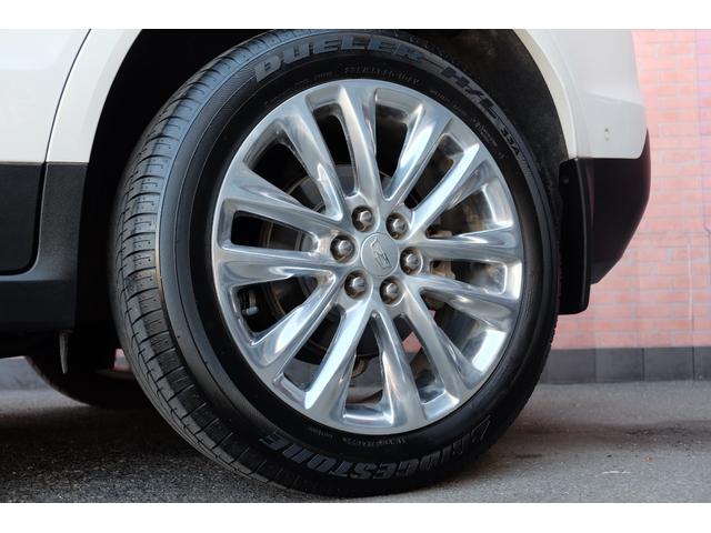 キャデラックＸＴ５クロスオーバー プラチナム　ＣＵＥナビ／カープレイ／フルセグ／レーンアシスト／アダプティブクルコン／ベンチレーションシート／リアシートヒーター／トライゾーンＡＣ／リアモニター／２０ＡＷ／ＨＵＤ／ランニングボード／ＳＲ／ＢＯＳＥ（14枚目）