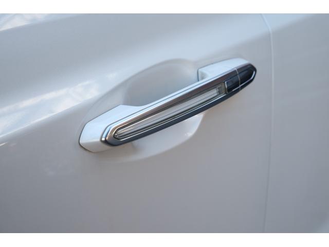 キャデラックＸＴ５クロスオーバー プラチナム　ＣＵＥナビ／カープレイ／フルセグ／レーンアシスト／アダプティブクルコン／ベンチレーションシート／リアシートヒーター／トライゾーンＡＣ／リアモニター／２０ＡＷ／ＨＵＤ／ランニングボード／ＳＲ／ＢＯＳＥ（15枚目）