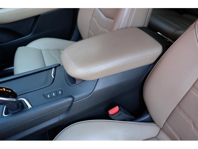 キャデラックＸＴ５クロスオーバー プラチナム　ＣＵＥナビ／カープレイ／フルセグ／レーンアシスト／アダプティブクルコン／ベンチレーションシート／リアシートヒーター／トライゾーンＡＣ／リアモニター／２０ＡＷ／ＨＵＤ／ランニングボード／ＳＲ／ＢＯＳＥ（55枚目）