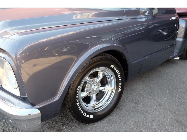 シボレーＣ－１０ ステップサイド　ＨｏｌｌｙスナイパーＥＦＩ（電子制御インジェクション）／エアサス／ダコタデジタル／電動ファンアルミラジエータ／Ｈｅｄｍａｎヘダース／サイドテールマフラー／ＫＹＢショック／１５ＡＷ／４ＡＴ／ＮＯｘＰＭ適（12枚目）