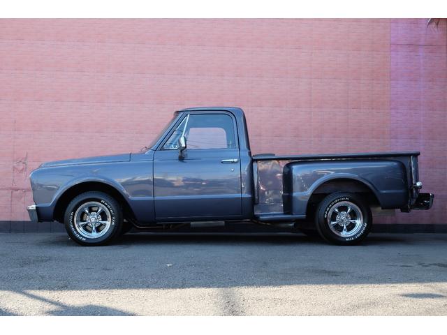 シボレーＣ－１０ ステップサイド　ＨｏｌｌｙスナイパーＥＦＩ（電子制御インジェクション）／エアサス／ダコタデジタル／電動ファンアルミラジエータ／Ｈｅｄｍａｎヘダース／サイドテールマフラー／ＫＹＢショック／１５ＡＷ／４ＡＴ／ＮＯｘＰＭ適（28枚目）