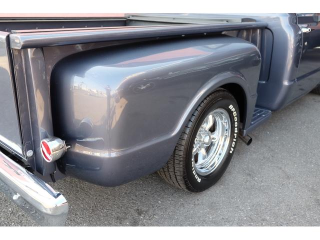 シボレーＣ－１０ ステップサイド　ＨｏｌｌｙスナイパーＥＦＩ（電子制御インジェクション）／エアサス／ダコタデジタル／電動ファンアルミラジエータ／Ｈｅｄｍａｎヘダース／サイドテールマフラー／ＫＹＢショック／１５ＡＷ／４ＡＴ／ＮＯｘＰＭ適（32枚目）