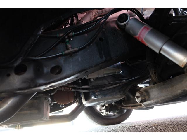 シボレーＣ－１０ ステップサイド　ＨｏｌｌｙスナイパーＥＦＩ（電子制御インジェクション）／エアサス／ダコタデジタル／電動ファンアルミラジエータ／Ｈｅｄｍａｎヘダース／サイドテールマフラー／ＫＹＢショック／１５ＡＷ／４ＡＴ／ＮＯｘＰＭ適（52枚目）