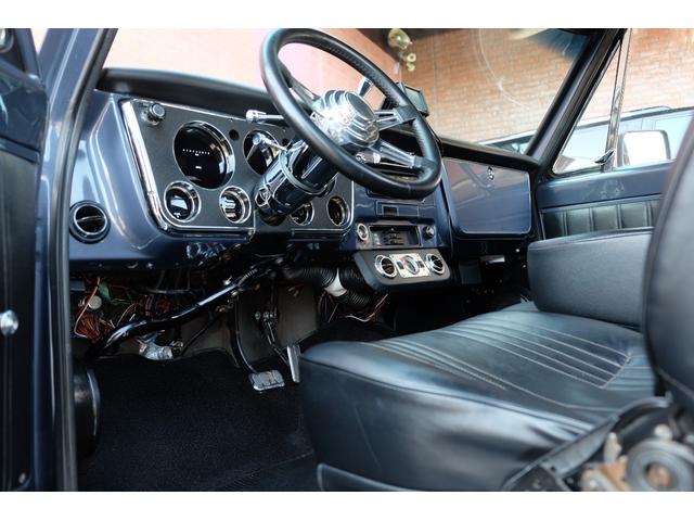 シボレーＣ－１０ ステップサイド　ＨｏｌｌｙスナイパーＥＦＩ（電子制御インジェクション）／エアサス／ダコタデジタル／電動ファンアルミラジエータ／Ｈｅｄｍａｎヘダース／サイドテールマフラー／ＫＹＢショック／１５ＡＷ／４ＡＴ／ＮＯｘＰＭ適（58枚目）