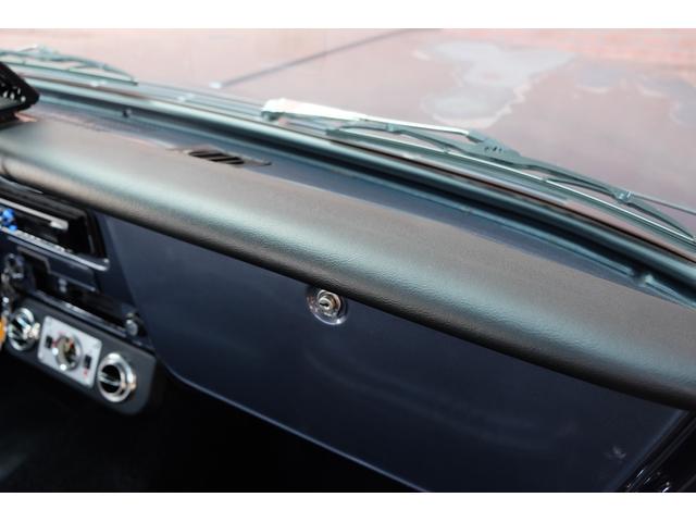 シボレーＣ－１０ ステップサイド　ＨｏｌｌｙスナイパーＥＦＩ（電子制御インジェクション）／エアサス／ダコタデジタル／電動ファンアルミラジエータ／Ｈｅｄｍａｎヘダース／サイドテールマフラー／ＫＹＢショック／１５ＡＷ／４ＡＴ／ＮＯｘＰＭ適（72枚目）