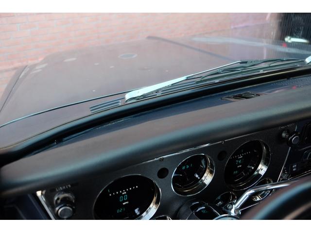 シボレーＣ－１０ ステップサイド　ＨｏｌｌｙスナイパーＥＦＩ（電子制御インジェクション）／エアサス／ダコタデジタル／電動ファンアルミラジエータ／Ｈｅｄｍａｎヘダース／サイドテールマフラー／ＫＹＢショック／１５ＡＷ／４ＡＴ／ＮＯｘＰＭ適（73枚目）