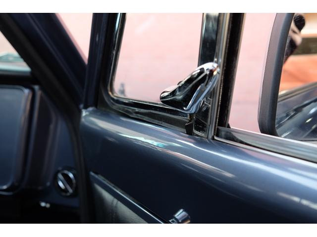 シボレーＣ－１０ ステップサイド　ＨｏｌｌｙスナイパーＥＦＩ（電子制御インジェクション）／エアサス／ダコタデジタル／電動ファンアルミラジエータ／Ｈｅｄｍａｎヘダース／サイドテールマフラー／ＫＹＢショック／１５ＡＷ／４ＡＴ／ＮＯｘＰＭ適（79枚目）