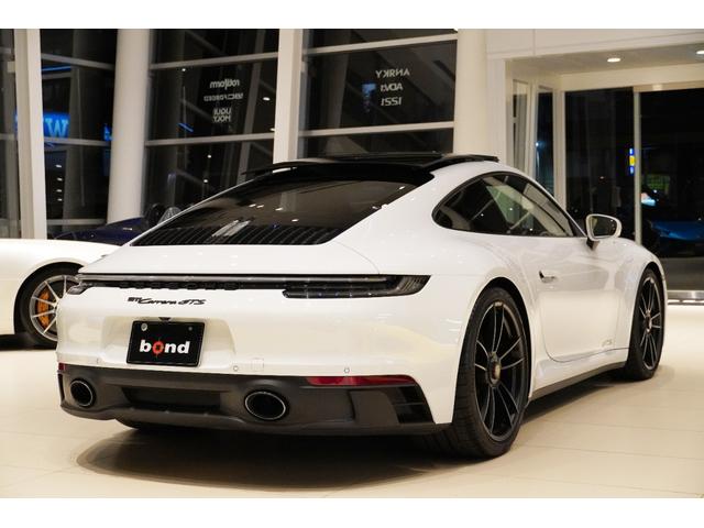 ９１１ ９１１カレラＧＴＳ　スポーツクロノパッケージ　スポーツデザインパッケージ　電動ガラスサンルーフ　イオナイザー　エクスクルーシブデザインテールライト　全周囲カメラ　シートヒーター　ガラスルーフ（10枚目）