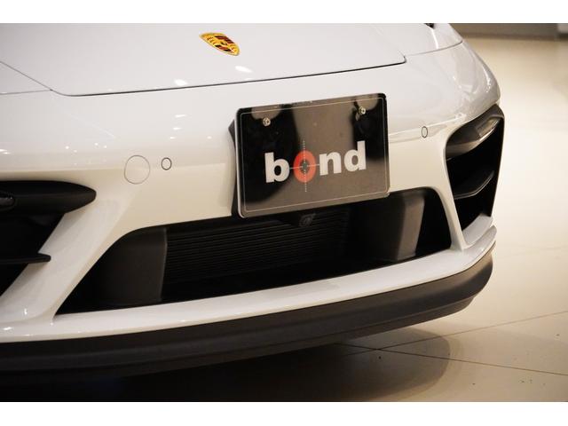 ９１１ ９１１カレラＧＴＳ　スポーツクロノパッケージ　スポーツデザインパッケージ　電動ガラスサンルーフ　イオナイザー　エクスクルーシブデザインテールライト　全周囲カメラ　シートヒーター　ガラスルーフ（31枚目）