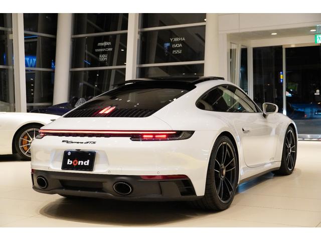 ９１１ ９１１カレラＧＴＳ　スポーツクロノパッケージ　スポーツデザインパッケージ　電動ガラスサンルーフ　イオナイザー　エクスクルーシブデザインテールライト　全周囲カメラ　シートヒーター　ガラスルーフ（40枚目）