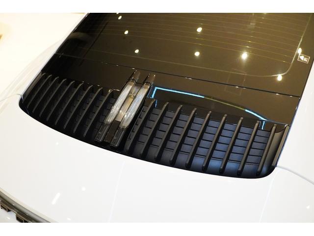 ９１１ ９１１カレラＧＴＳ　スポーツクロノパッケージ　スポーツデザインパッケージ　電動ガラスサンルーフ　イオナイザー　エクスクルーシブデザインテールライト　全周囲カメラ　シートヒーター　ガラスルーフ（49枚目）