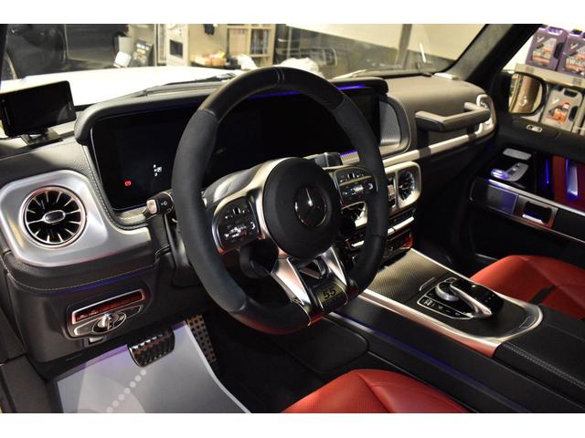 Ｇクラス Ｇ６３　エディション５５　国内４０台限定　ＡＭＧナイトパッケージ＆ＡＭＧナイトパッケージＩＩ　４ＷＤ　ＢＲＡＢＵＳリップ　フリップダウンモニター　電動サイドステップ　アダプティブクルーズコントロール　レーンキープアシスト（24枚目）