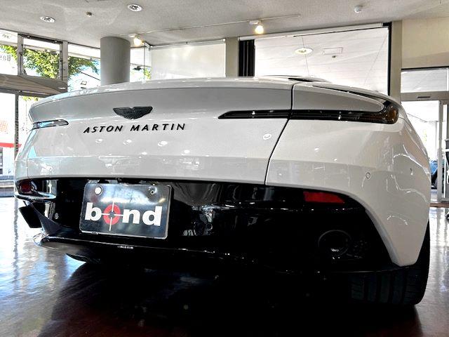 ＤＢ１２ ベースグレード　アダプティブクルーズコントロール　レーンキープアシスト　パーキングアシスト　ドライブレコーダー　ディスプレイオーディオ　パワーシート　シートエアコン　シートヒーター（6枚目）
