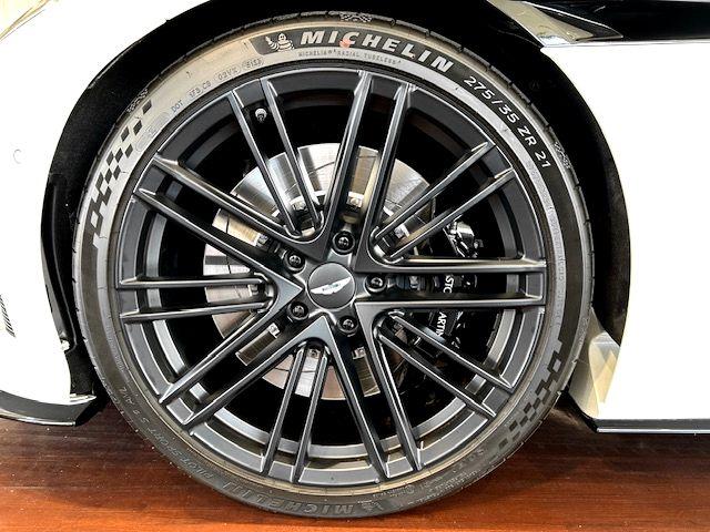 ＤＢ１２ ベースグレード　アダプティブクルーズコントロール　レーンキープアシスト　パーキングアシスト　ドライブレコーダー　ディスプレイオーディオ　パワーシート　シートエアコン　シートヒーター（7枚目）