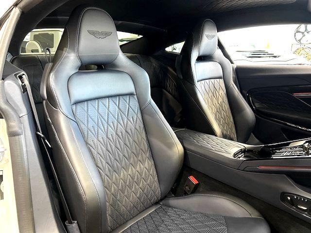 ＤＢ１２ ベースグレード　アダプティブクルーズコントロール　レーンキープアシスト　パーキングアシスト　ドライブレコーダー　ディスプレイオーディオ　パワーシート　シートエアコン　シートヒーター（14枚目）