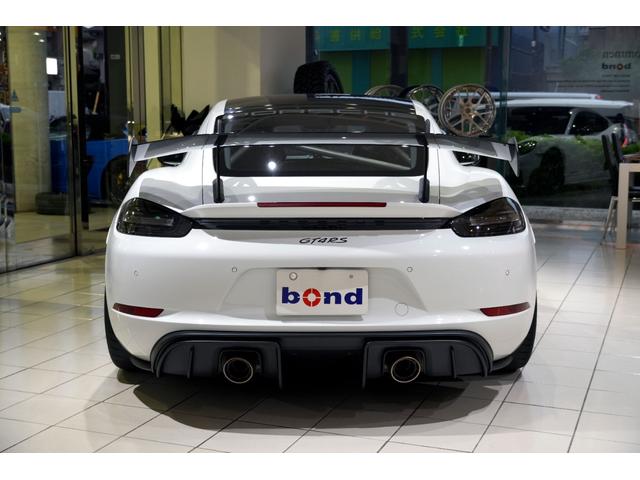 ７１８ケイマン ７１８ケイマンＧＴ４　ＲＳ　ワンオーナー　ヴァイザッハＰＫＧ　クラブスポーツＰＫＧ　フロント／カーボン部分プロテクション　スポーツクロノ　スポーツエグゾースト　ドラレコ　レーダー　禁煙車　ルーフラッピング（3枚目）