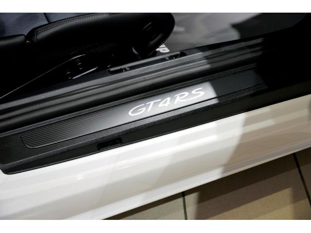 ７１８ケイマン ７１８ケイマンＧＴ４　ＲＳ　ワンオーナー　ヴァイザッハＰＫＧ　クラブスポーツＰＫＧ　フロント／カーボン部分プロテクション　スポーツクロノ　スポーツエグゾースト　ドラレコ　レーダー　禁煙車　ルーフラッピング（23枚目）