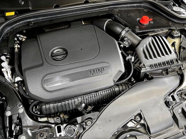 ＭＩＮＩ ジョンクーパーワークス　ジョンクーパーワークストリム　ＡＣＳバンパーグリル・３Ｄデザインカーボンパドル＆ペダル＆フットレスト・ＣＰＭロアレインフォースメント＆フロントメンバーブレース・社外スピーカー（30枚目）