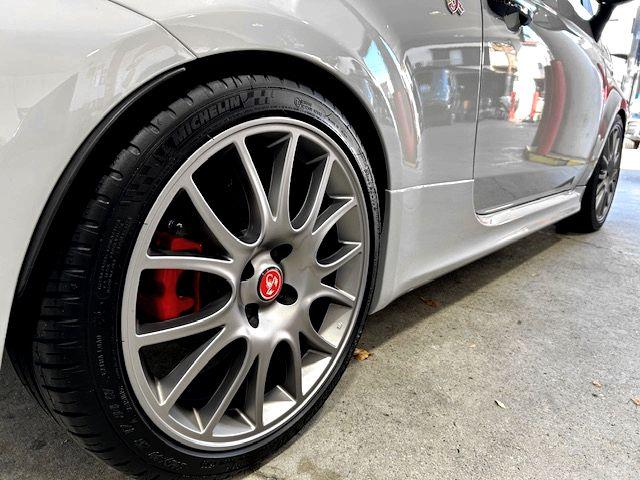 アバルト６９５Ｃ ツーリズモ　ビルシュタインＢ１４・ホイールスペーサー・デジタルインナーミラー・ＰＰＴスロットルコントローラー・ＢＭＣ　ＯＴＡ・コードテック製バルブコントローラー・Ｂｒｅｍｂｏ製ブレーキキャリパー（9枚目）
