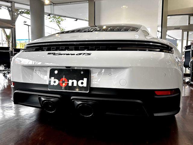 ９１１ カレラＧＴＳ　Ｒａｃｅ－Ｔｅｘインテリアパッケージ　ＨＤマトリックスＬＥＤヘッドライト　ＢＯＳＥサラウンドサウンドシステム　スポーツクロノ　スポーツエグゾースト　プライバシーガラス（6枚目）