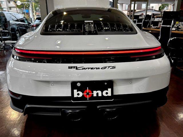 ９１１ カレラＧＴＳ　Ｒａｃｅ－Ｔｅｘインテリアパッケージ　ＨＤマトリックスＬＥＤヘッドライト　ＢＯＳＥサラウンドサウンドシステム　スポーツクロノ　スポーツエグゾースト　プライバシーガラス（12枚目）