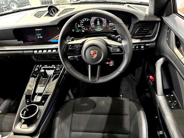 ９１１ カレラＧＴＳ　Ｒａｃｅ－Ｔｅｘインテリアパッケージ　ＨＤマトリックスＬＥＤヘッドライト　ＢＯＳＥサラウンドサウンドシステム　スポーツクロノ　スポーツエグゾースト　プライバシーガラス（23枚目）