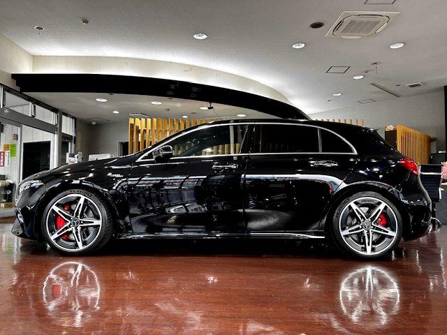 Ａクラス Ａ４５　Ｓ　４マチック＋　フロントプロテクションフィルム・ＡＬＰＩＮＥデジタルインナーミラー・ＡＭＧパフォーマンスＰＫＧ・アドバンスドＰＫＧ・ＡＭＧパフォーマンスシート・サンルーフ・シートヒーター・シートクーラー（4枚目）