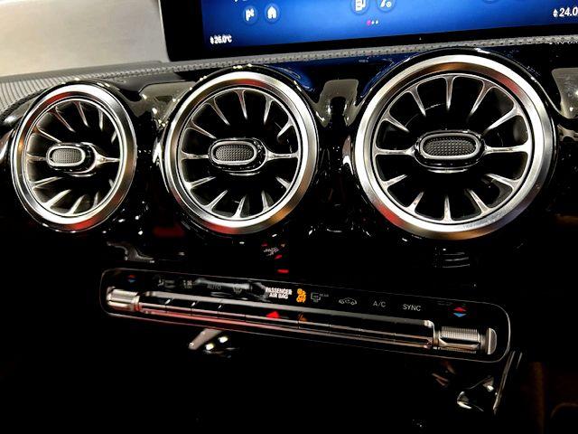 Ａクラス Ａ４５　Ｓ　４マチック＋　フロントプロテクションフィルム・ＡＬＰＩＮＥデジタルインナーミラー・ＡＭＧパフォーマンスＰＫＧ・アドバンスドＰＫＧ・ＡＭＧパフォーマンスシート・サンルーフ・シートヒーター・シートクーラー（22枚目）