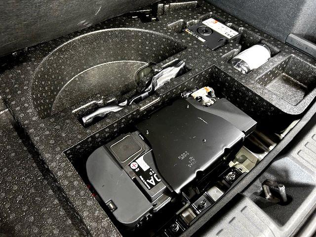 ＲＳ３スポーツバック ベースグレード　ＲＳデザインパッケージレッド・ＲＳスポーツエキゾースト・ＲＳダンピングコントロールサスペンション・サンルーフ・ＳＯＮＯＳサウンド・カラードブレーキキャリパーレッド・シートヒーター・ドラレコ（17枚目）