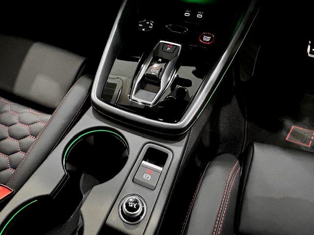 ＲＳ３スポーツバック ベースグレード　ＲＳデザインパッケージレッド・ＲＳスポーツエキゾースト・ＲＳダンピングコントロールサスペンション・サンルーフ・ＳＯＮＯＳサウンド・カラードブレーキキャリパーレッド・シートヒーター・ドラレコ（22枚目）