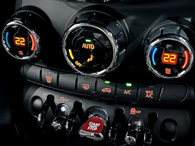 ＭＩＮＩ ジョンクーパーワークスＧＰ　ワンオーナー・ＡｐｐｌｅＣａｒｐｌａｙ・＃００７０（18枚目）