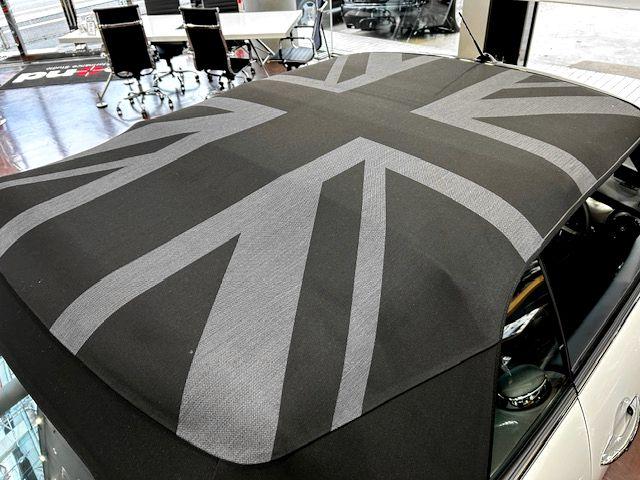 MINI クーパSコンバチブルプレミアムプラPミニユアズトリム MINI Yoursレザーシート・ユニオンジャック幌・ワンオーナー(7枚目)