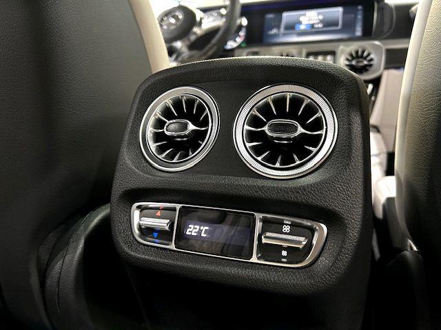 Gクラス G63 スペシャルオーダー・プロフェッショナルブルー(チャイナブルー)・Gマヌファクトゥーアプログラムプラス・左ハンドル・22インチアルミ・カーボンインテリア(16枚目)