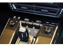 ９１１カレラＧＴＳ　スポーツクロノパッケージ　スポーツデザインパッケージ　電動ガラスサンルーフ　イオナイザー　エクスクルーシブデザインテールライト　全周囲カメラ　シートヒーター　ガラスルーフ（18枚目）