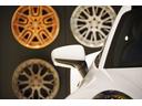 ９１１カレラＧＴＳ　スポーツクロノパッケージ　スポーツデザインパッケージ　電動ガラスサンルーフ　イオナイザー　エクスクルーシブデザインテールライト　全周囲カメラ　シートヒーター　ガラスルーフ（33枚目）