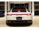 ９１１カレラＧＴＳ　スポーツクロノパッケージ　スポーツデザインパッケージ　電動ガラスサンルーフ　イオナイザー　エクスクルーシブデザインテールライト　全周囲カメラ　シートヒーター　ガラスルーフ（39枚目）