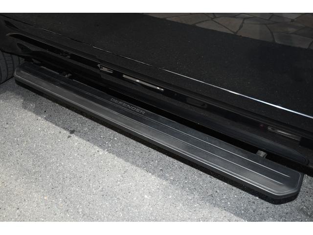 ディフェンダー １１０Ｘ　Ｄ３００　同色ペイント・ワイドトレッドスペーサー・電動サイドステップ・２２インチ５スポークＡＷグロスブラック・アンビエントライトシステム・パノラミックルーフ・シートベンチレーション（39枚目）
