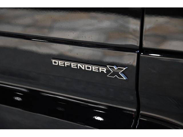 ディフェンダー １１０Ｘ　Ｄ３００　同色ペイント・ワイドトレッドスペーサー・電動サイドステップ・２２インチ５スポークＡＷグロスブラック・アンビエントライトシステム・パノラミックルーフ・シートベンチレーション（42枚目）
